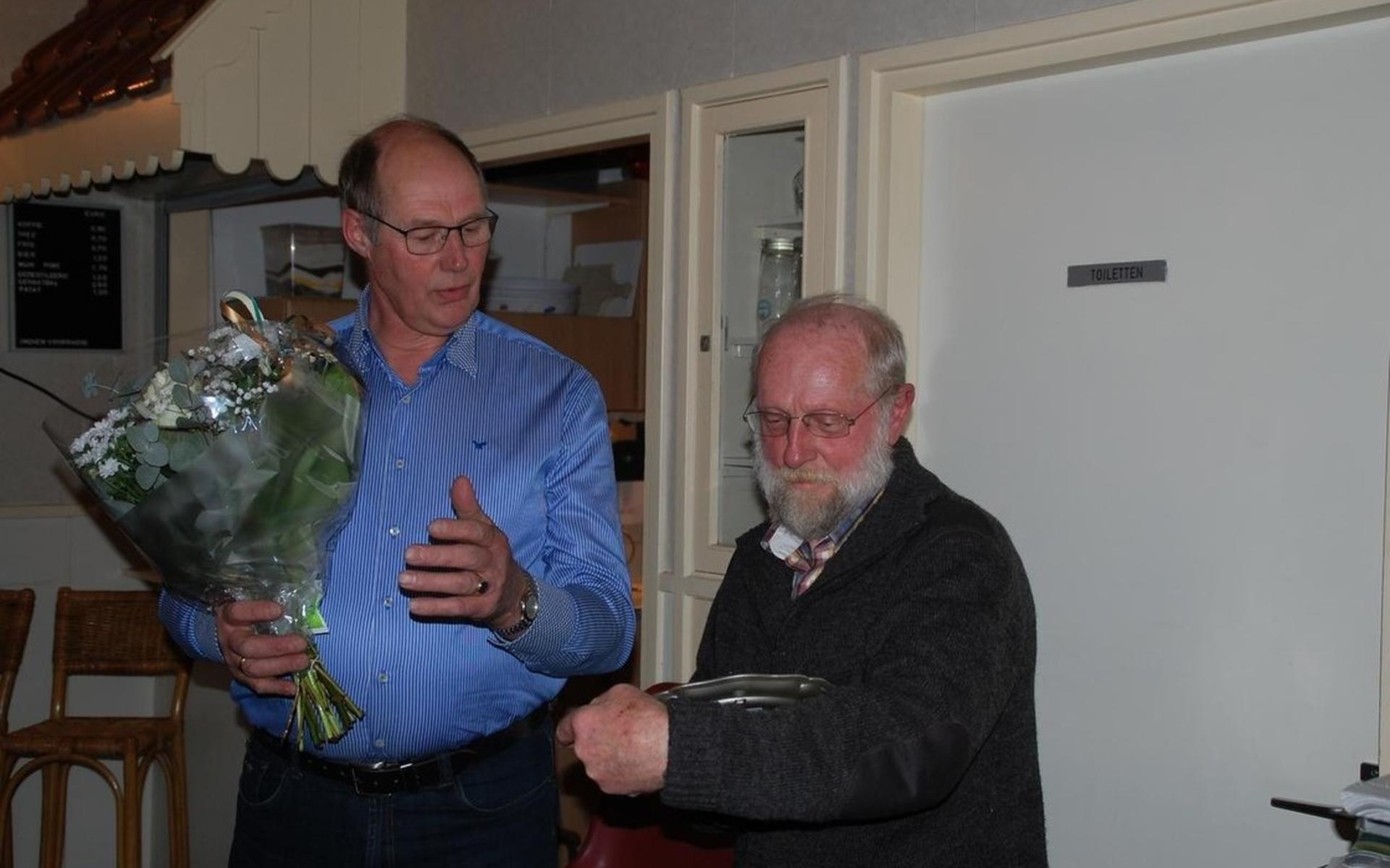 Hantumhuizen neemt afscheid van Theo van der Heide - Nieuwsblad NOF