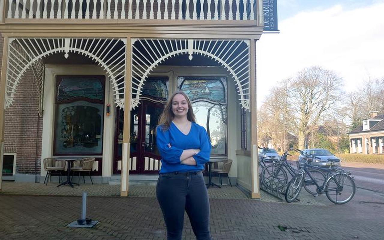 Aafke Jeltje Rosier hoopt dit schooljaar af te studeren en wil onderzoek doen naar het lerarentekort in Noordoost-Friesland. Aafke Jeltje Rosier hoopt dit schooljaar af te studeren en wil onderzoek doen naar het lerarentekort in Noordoost-Friesland.