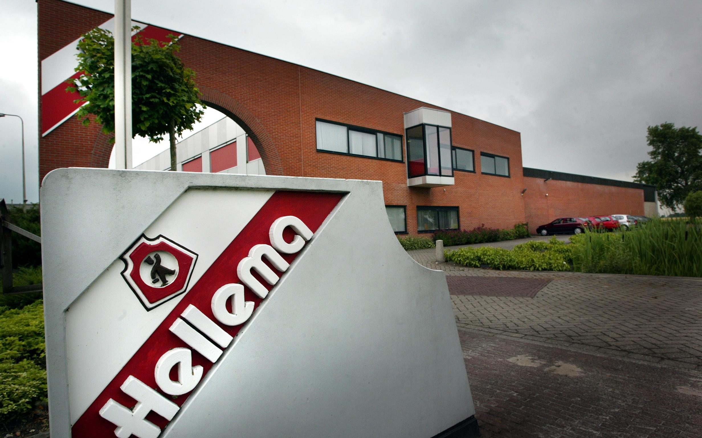 De fabriek in Hallum. De fabriek in Hallum.